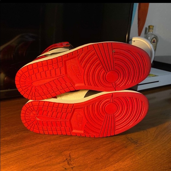 9.5/10 condition size 9 - Picture 3 of 8